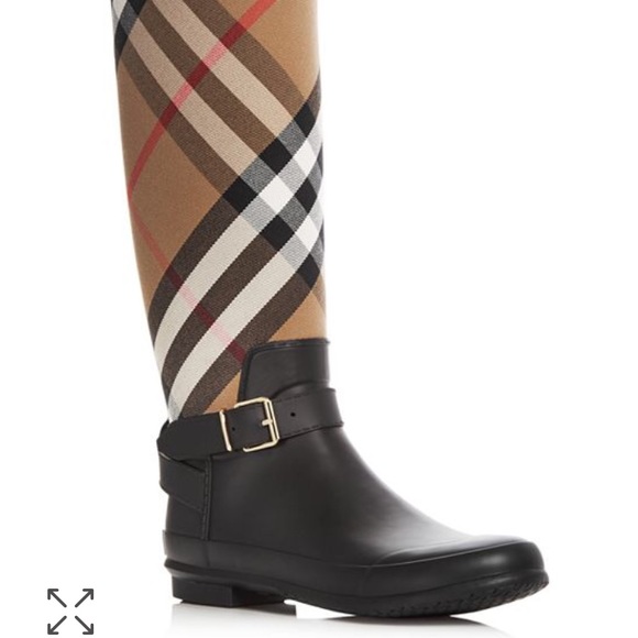 New Burberry rain boots - Picture 1 of 1